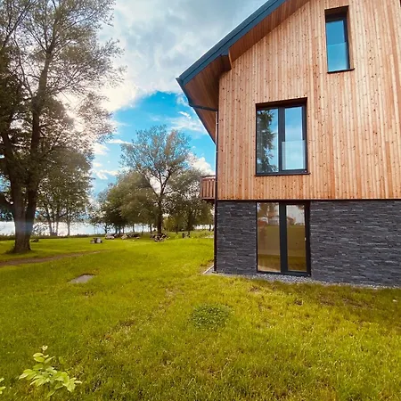 Na Brehu Lipna Apartment *