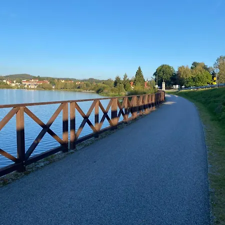Na Brehu Lipna Cerna v Posumavi
